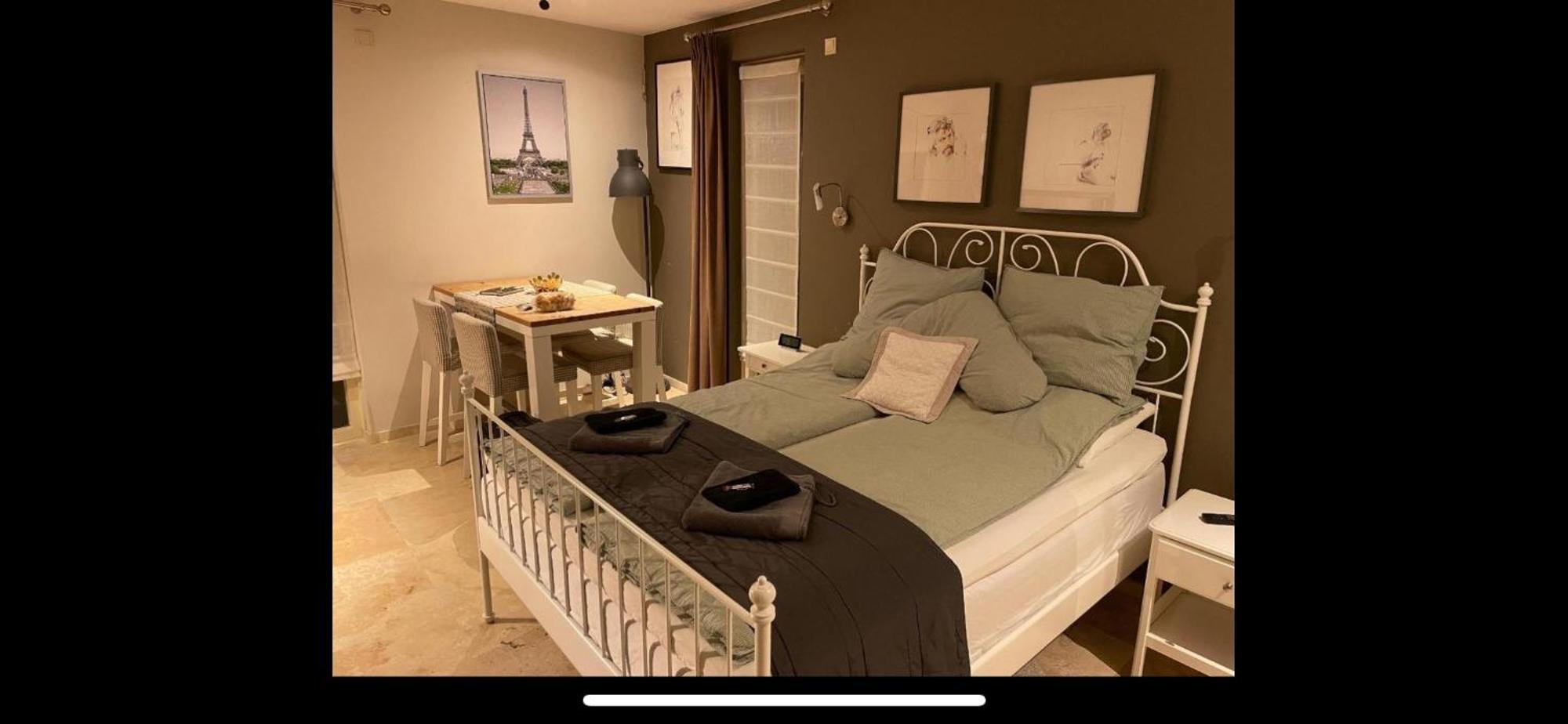 Maison Saint Tropez 2* Eindhoven